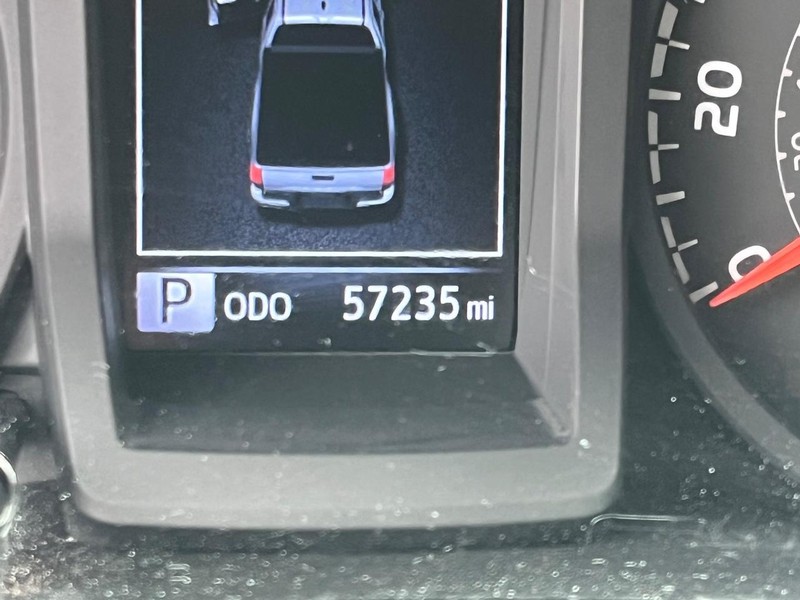 Toyota Tacoma 2WD Vehicle Image 10