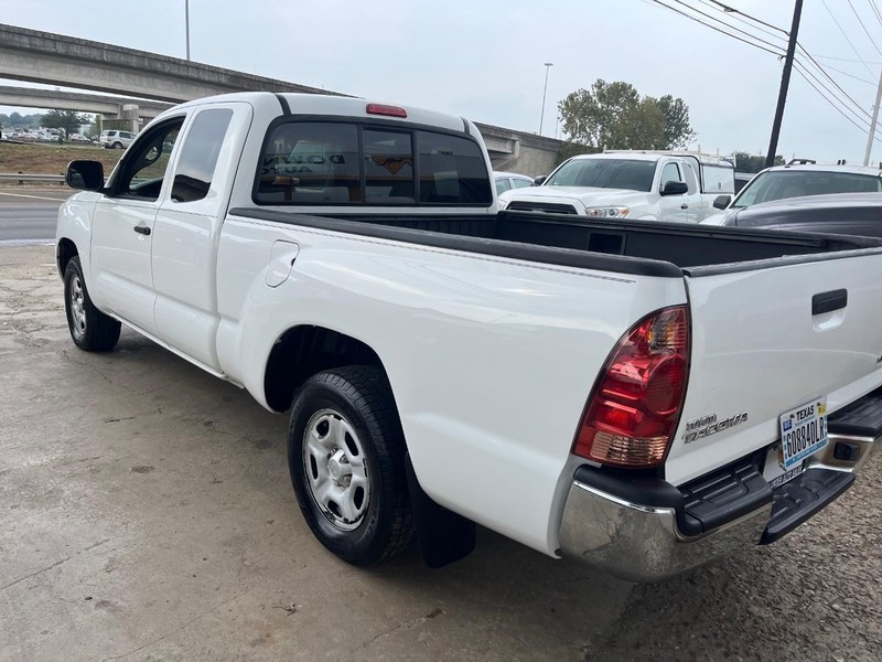 Toyota Tacoma Vehicle Image 06