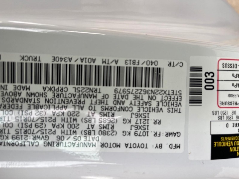 Toyota Tacoma Vehicle Image 12