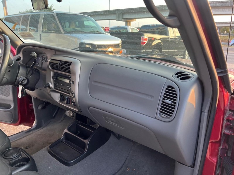 Ford Ranger Vehicle Full-screen Gallery Image 05