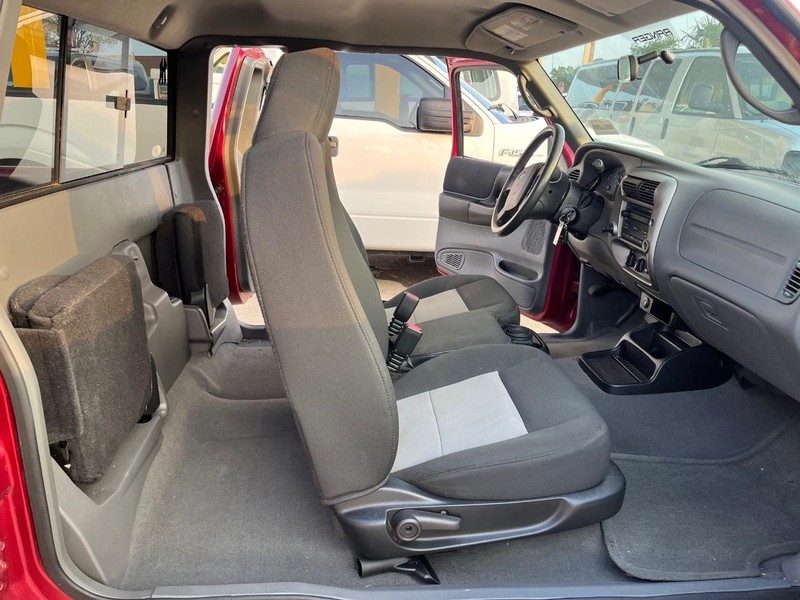 Ford Ranger Vehicle Full-screen Gallery Image 08