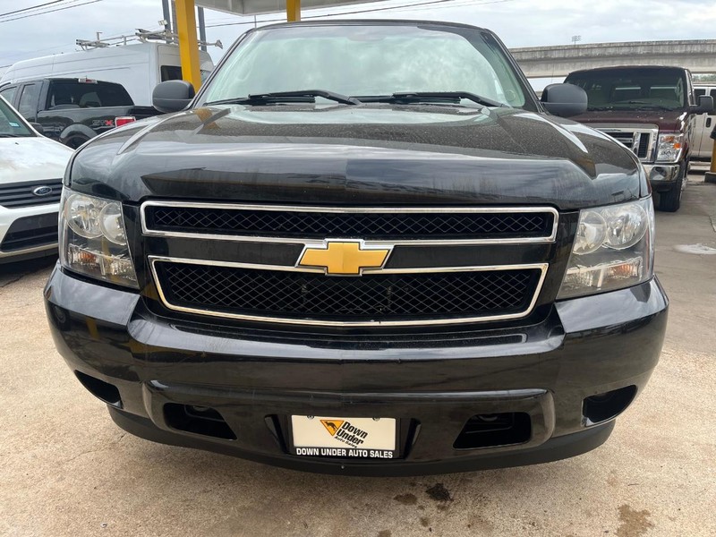 Chevrolet Tahoe Vehicle Image 02