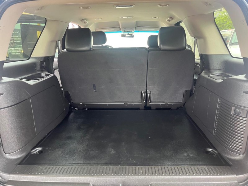 Chevrolet Tahoe Vehicle Image 11