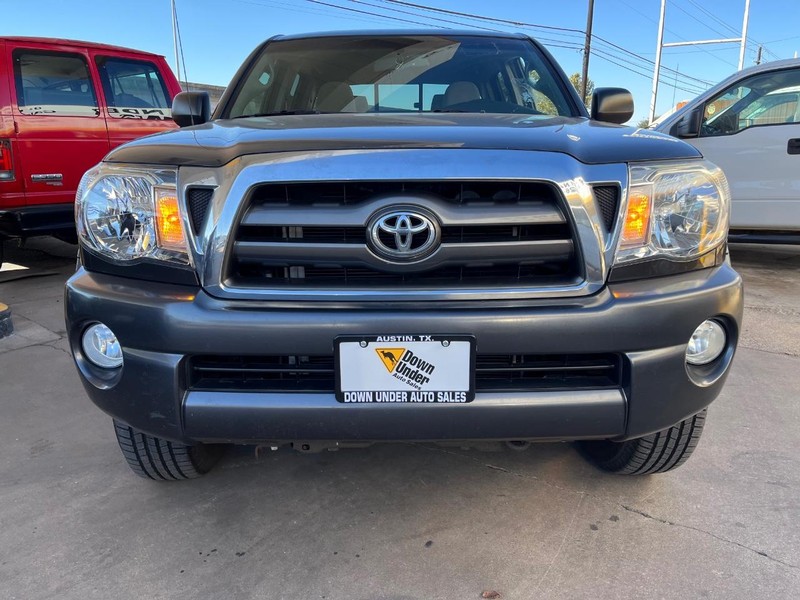 Toyota Tacoma Vehicle Image 02