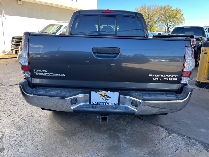 Toyota Tacoma Vehicle Image 05