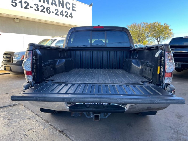 Toyota Tacoma Vehicle Image 06