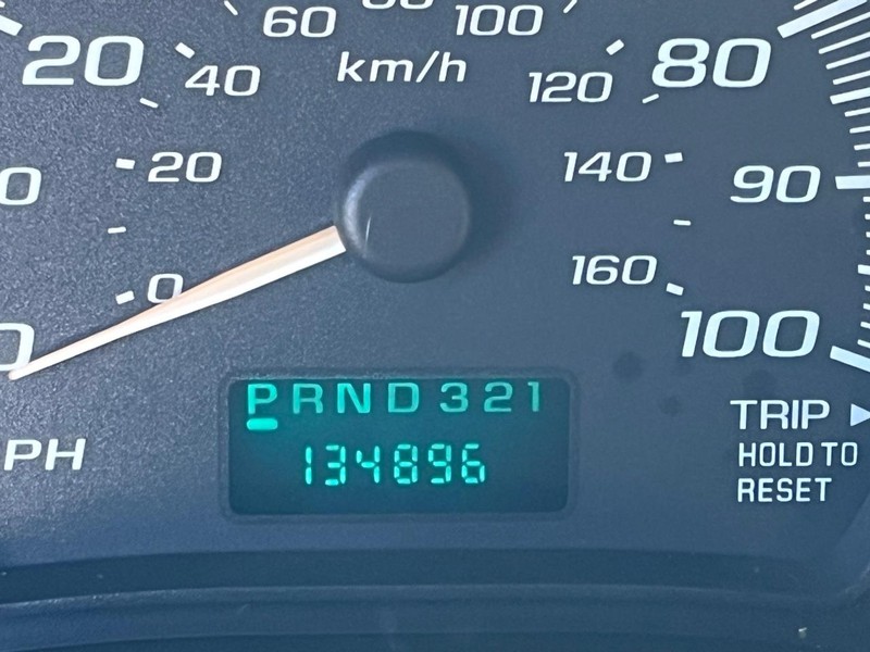 Chevrolet Express Cargo Van Vehicle Image 13