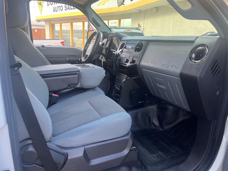 Ford Super Duty F-250 SRW Vehicle Image 09