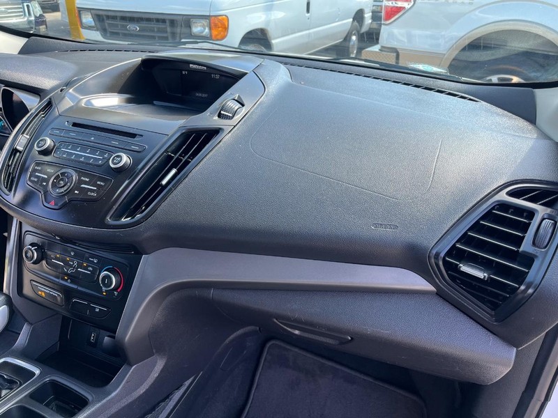 Ford Escape Vehicle Image 10