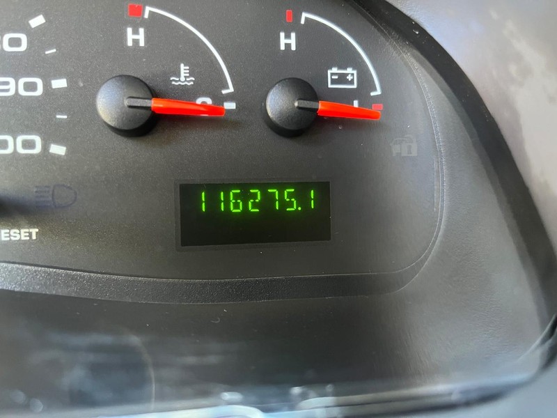 Ford Econoline Cargo Van Vehicle Image 09