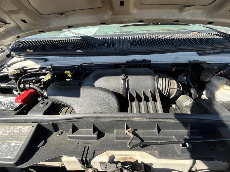 Ford Econoline Cargo Van Vehicle Image 07