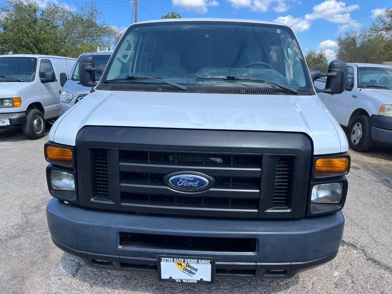Ford Econoline Cargo Van Vehicle Image 02