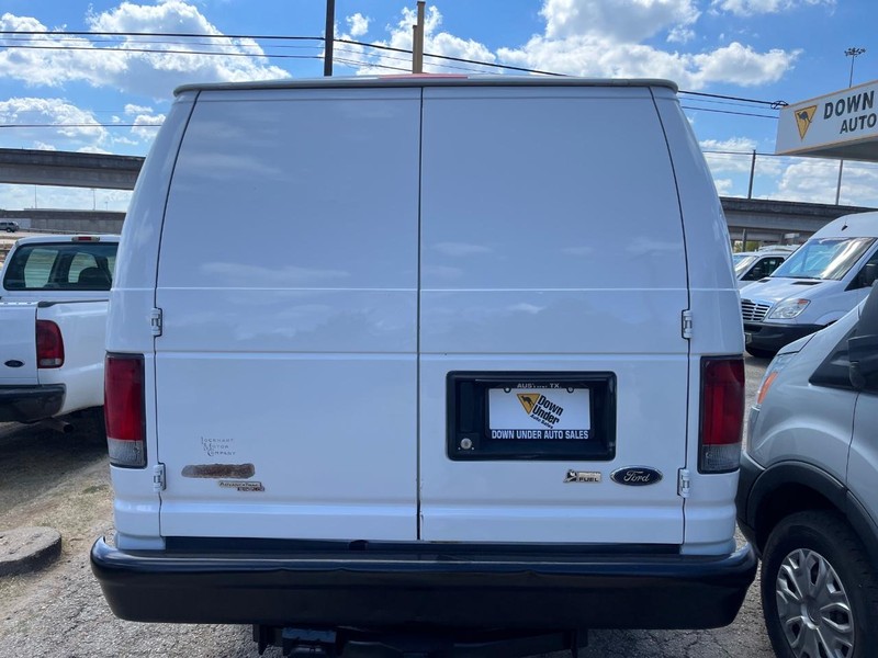 Ford Econoline Cargo Van Vehicle Image 04