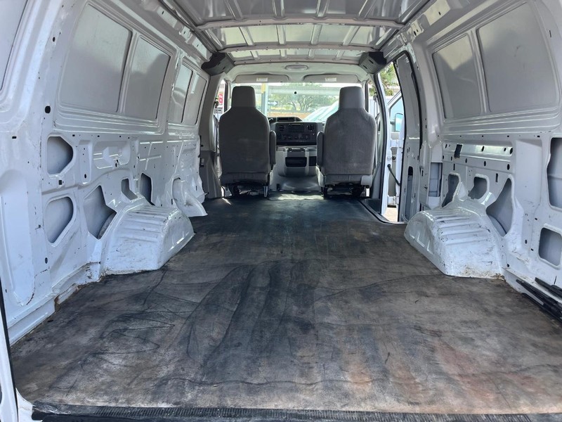 Ford Econoline Cargo Van Vehicle Image 08