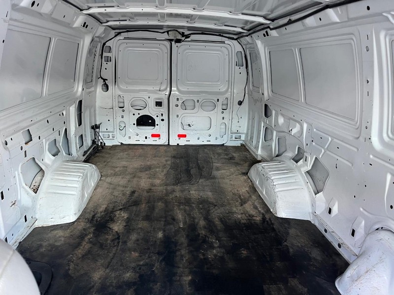 Ford Econoline Cargo Van Vehicle Image 09