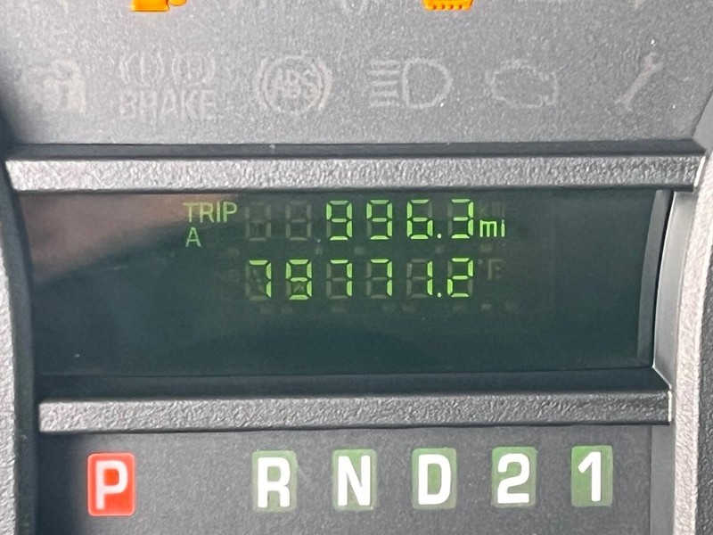 Ford Econoline Cargo Van Vehicle Image 12