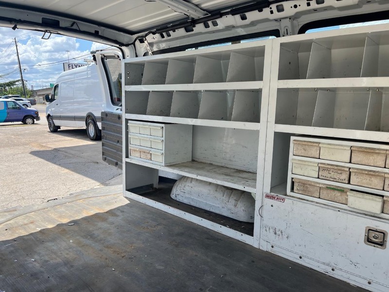 Chevrolet Express Cargo Van Vehicle Image 10