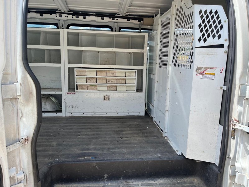 Chevrolet Express Cargo Van Vehicle Image 11