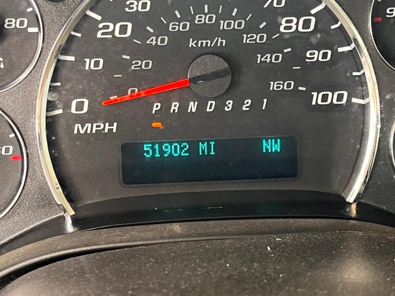 Chevrolet Express Cargo Van Vehicle Image 14