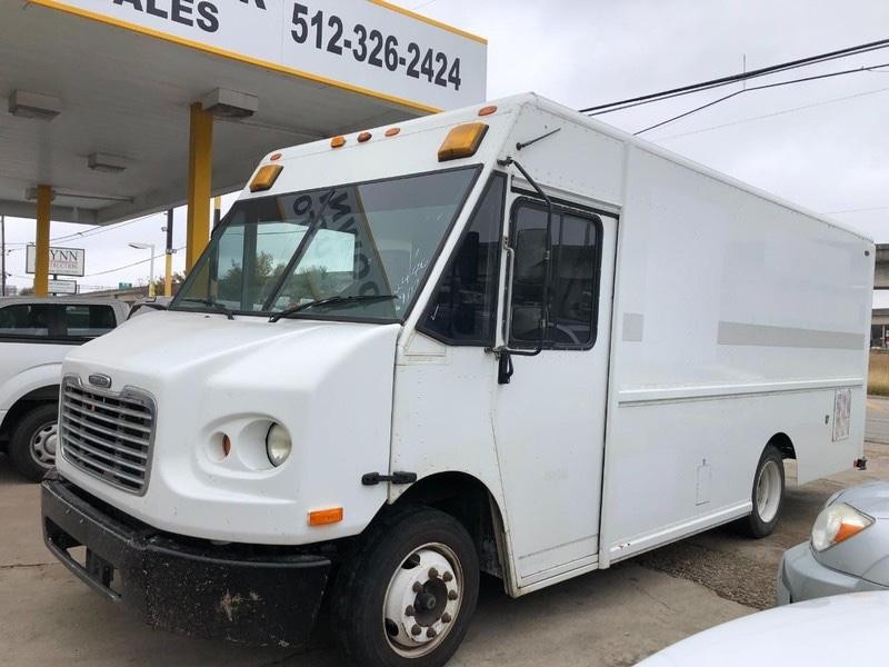 Freightliner M-Line Vehicle Image 05