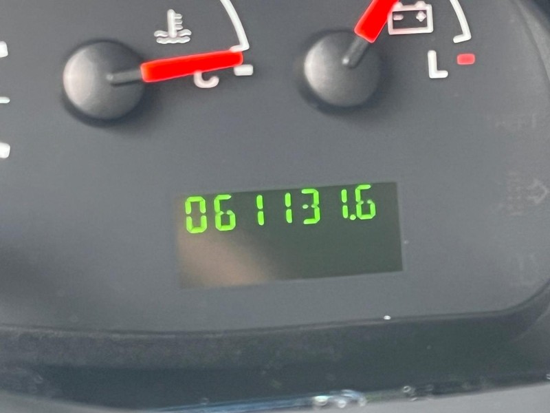 Ford Econoline Wagon Vehicle Image 15