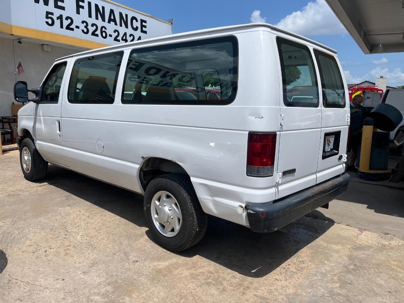 Ford Econoline Cargo Van Vehicle Image 06