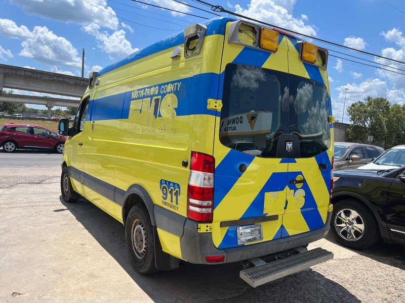 Dodge Sprinter Vehicle Image 04