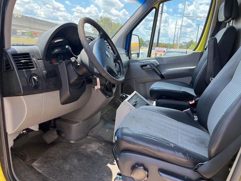 Dodge Sprinter Vehicle Image 07