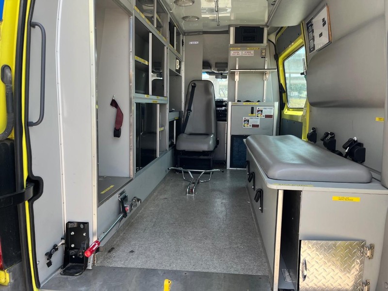 Dodge Sprinter Vehicle Image 11