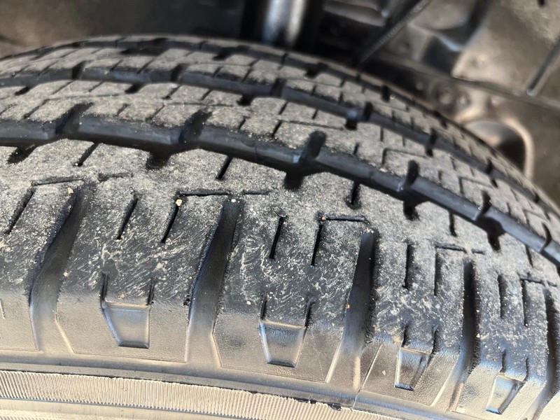 Ford Transit Wagon Vehicle Image 14