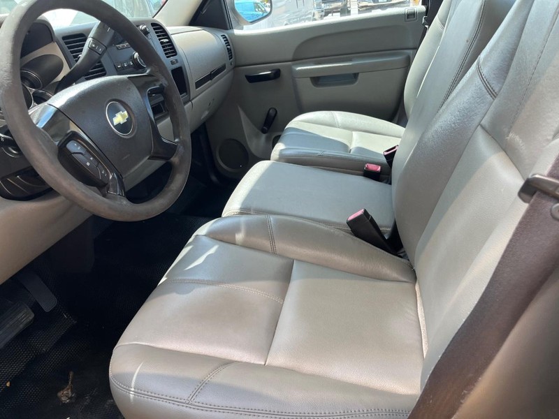 Chevrolet Silverado 2500HD Vehicle Image 07