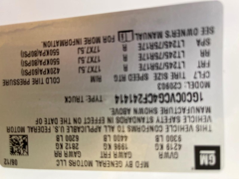 Chevrolet Silverado 2500HD Vehicle Image 13