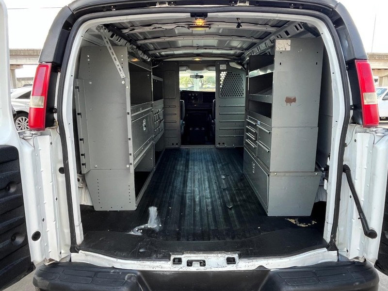 Chevrolet Express Cargo Van Vehicle Image 08