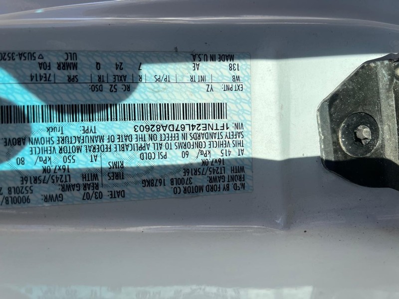 Ford Econoline Cargo Van Vehicle Image 16