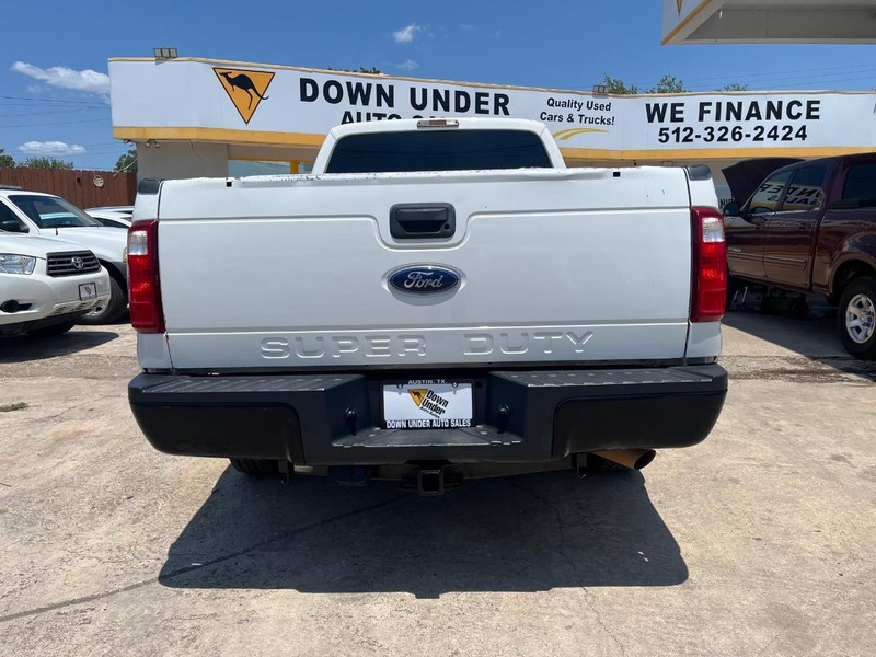 Ford Super Duty F-350 SRW Vehicle Image 05