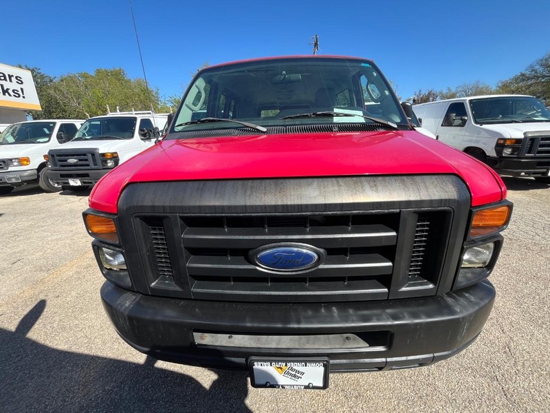 Ford Econoline Wagon Vehicle Image 02