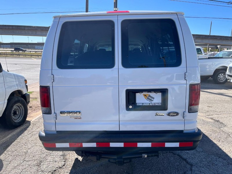 Ford Econoline Wagon Vehicle Image 05