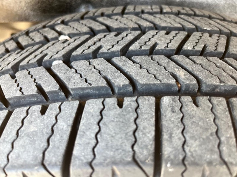 Ford Econoline Wagon Vehicle Image 13