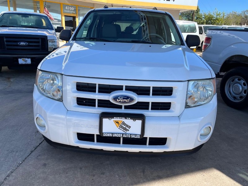 Ford Escape Vehicle Image 02