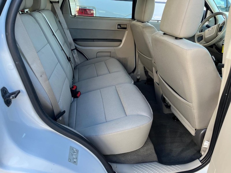 Ford Escape Vehicle Image 10
