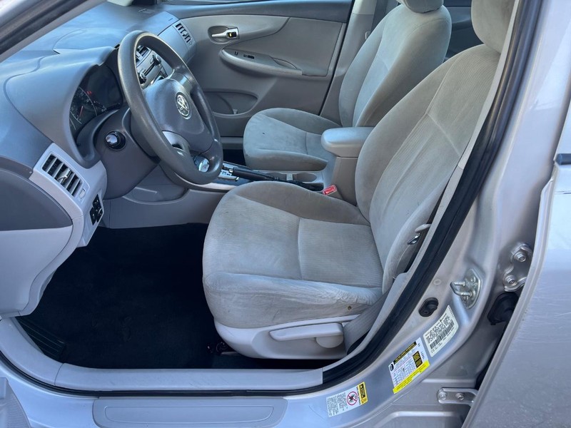 Toyota Corolla Vehicle Image 07