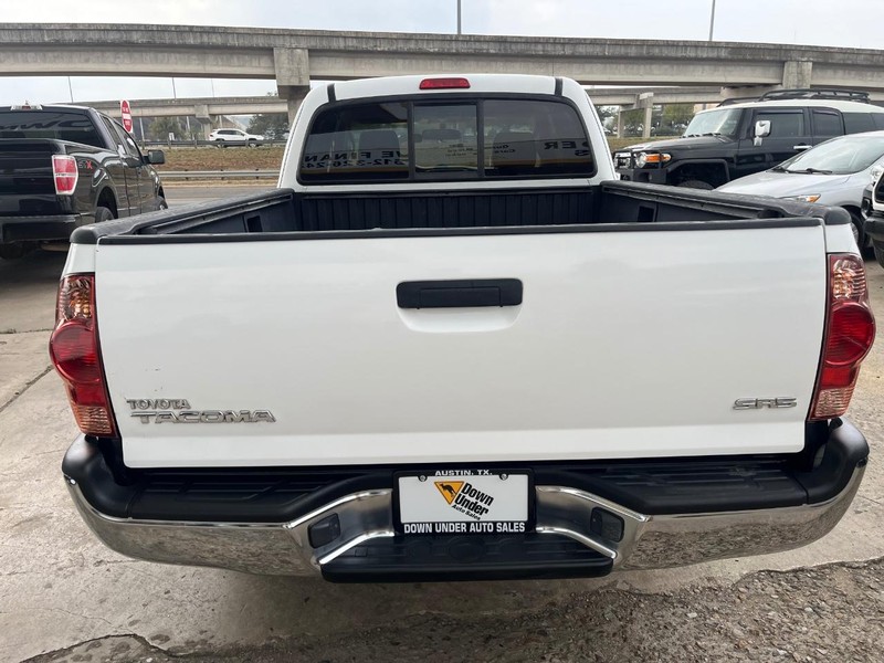 Toyota Tacoma Vehicle Image 07