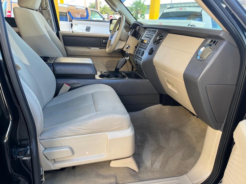 Ford Expedition Vehicle Image 07