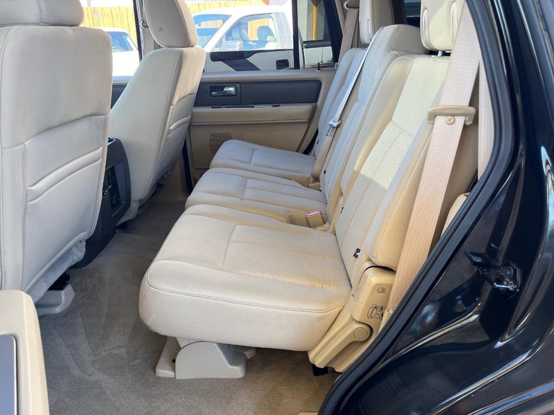 Ford Expedition Vehicle Image 10
