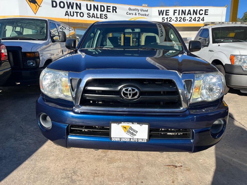 Toyota Tacoma Vehicle Image 02