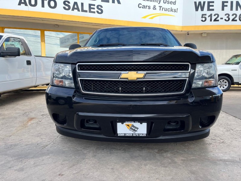 Chevrolet Tahoe Vehicle Image 02