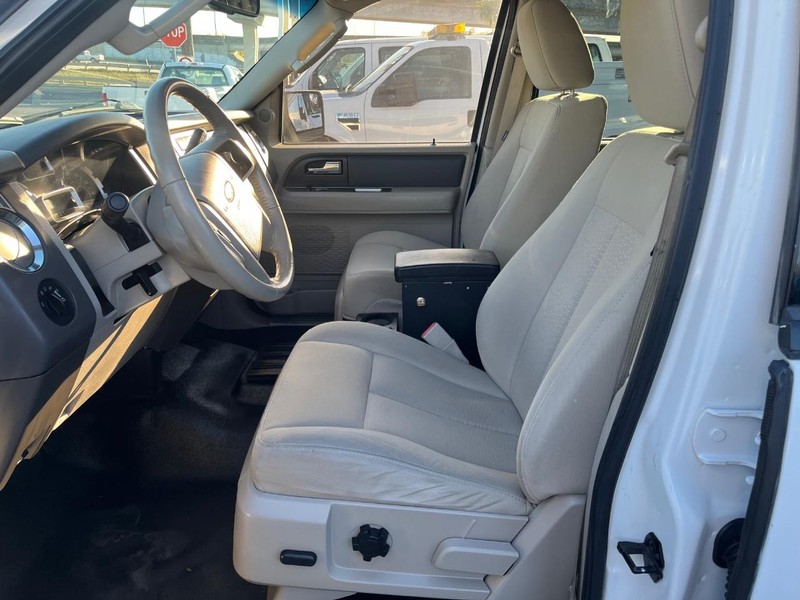 Ford Expedition Vehicle Image 07