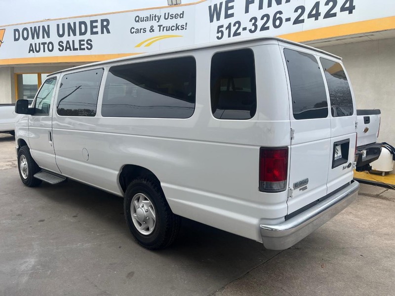 Ford Econoline Wagon Vehicle Image 05