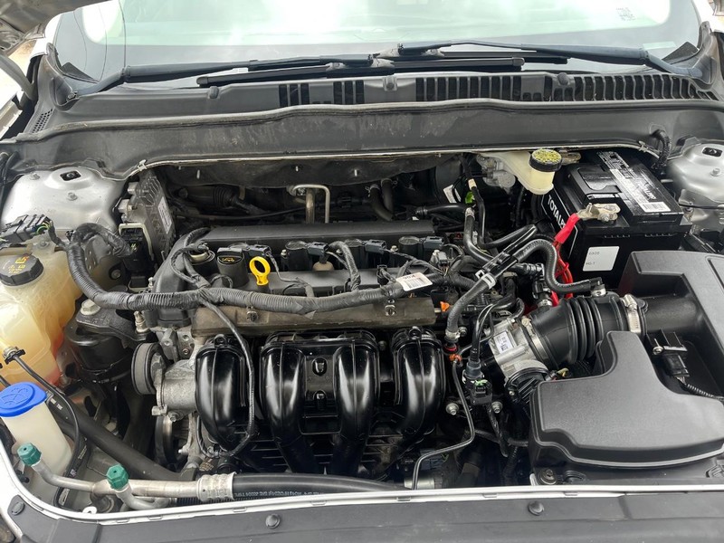 Ford Fusion Vehicle Image 12