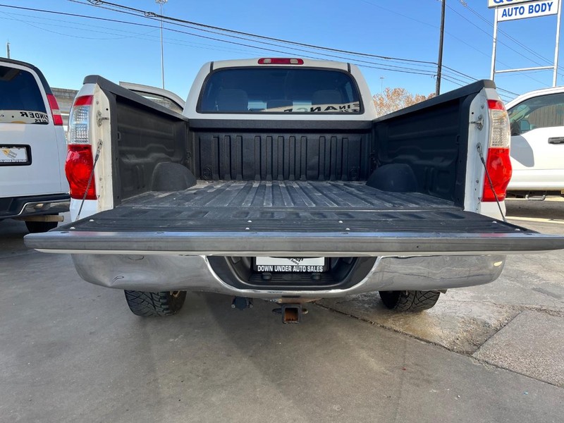 Toyota Tundra Vehicle Image 12